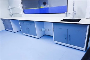 Como montar uma mesa de laboratório de ciências?
